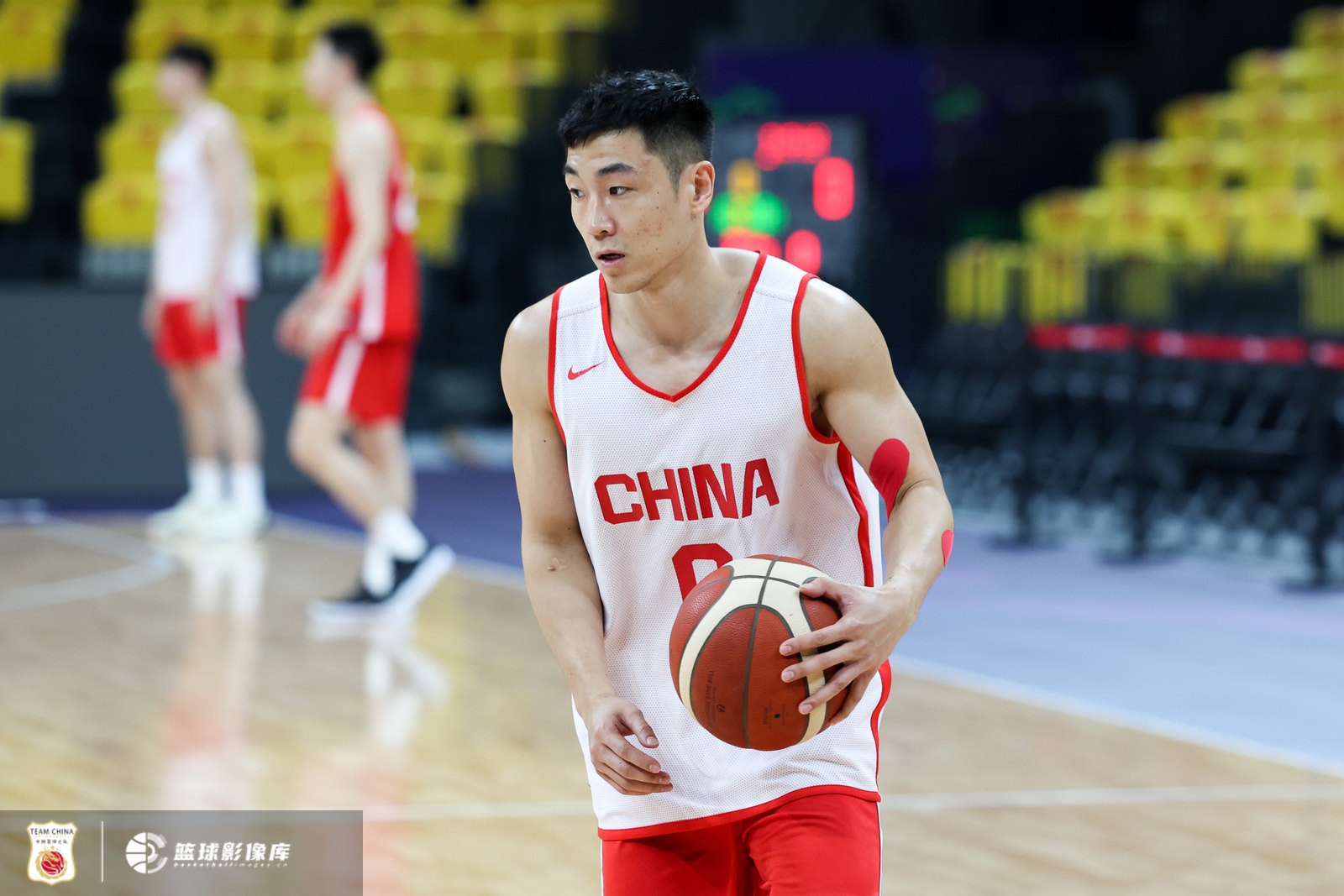 开云体育登录-周琦：高诗岩追防&amp;防转换速度比较突出 打不同对手要用不同的球员