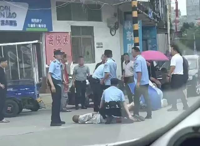 开云体育登录-村民当街杀害村支书，发生了什么？