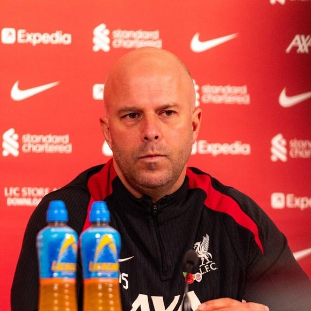 开云体育在线-斯洛特：曼联水平比排名好得多，流言不影响阿诺德