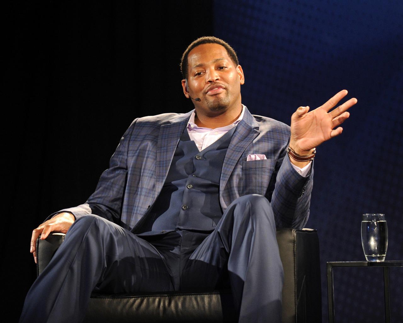 开云体育官网-七冠王&amp;amp;三队多次总冠军历史唯一！祝罗伯特-霍里55岁生日快乐