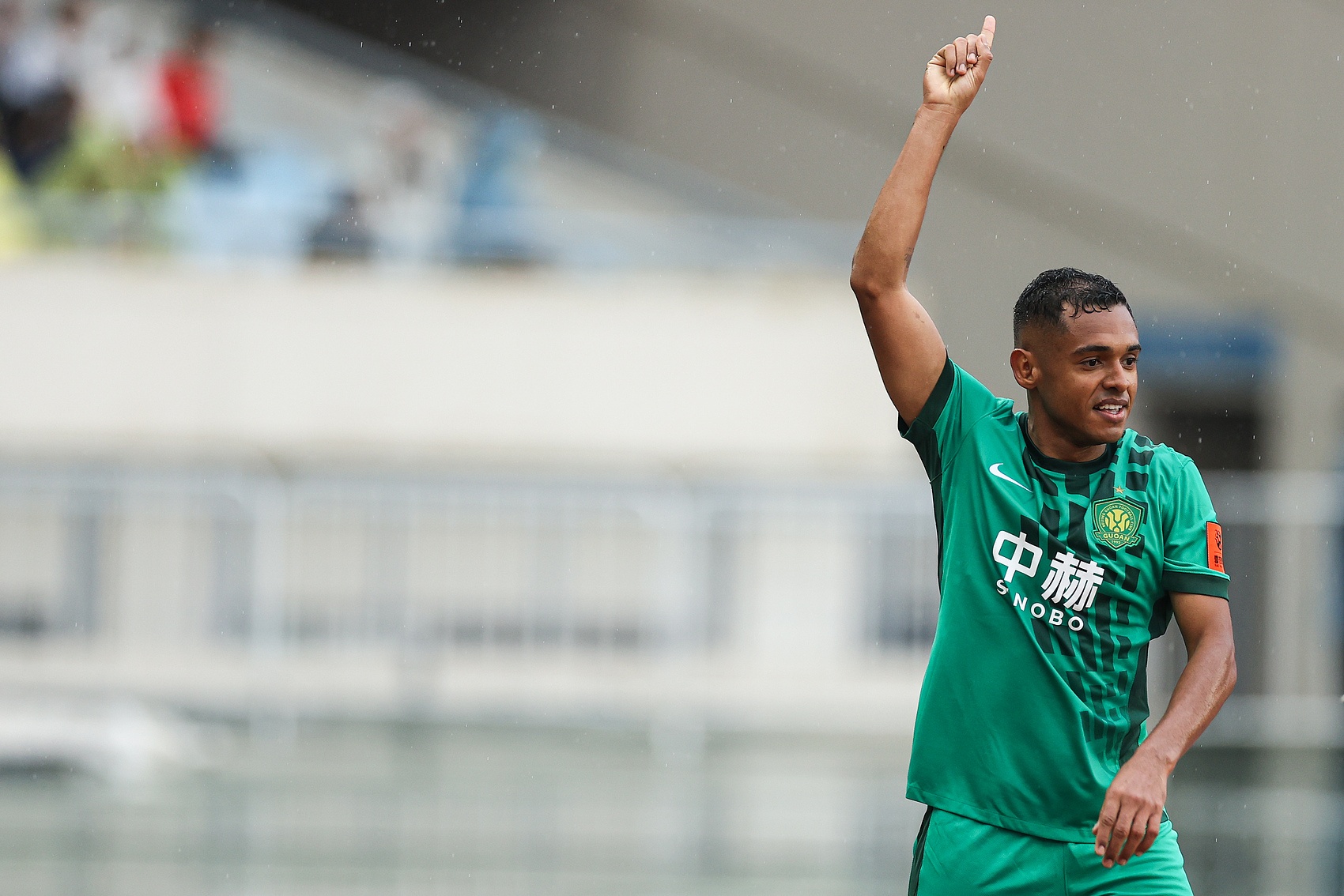 开云体育入口-足球报：国安希望达万能复出踢泰山，俱乐部表示不要提什么复仇