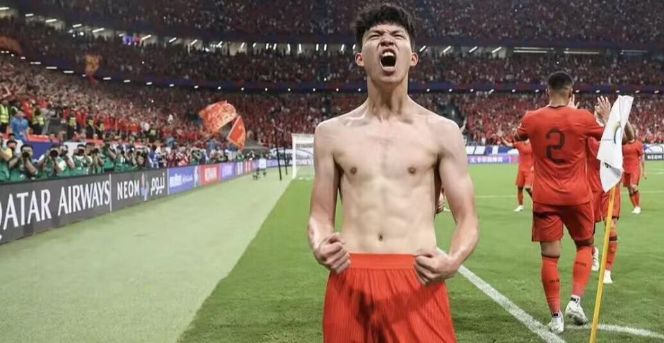 开云体育中国-王钰栋，拒绝德甲合同，放弃留洋？在中超拿300万顶薪